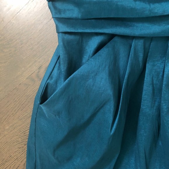 Dress - Picture 4 of 5